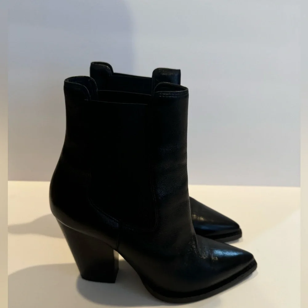 Saint Laurent Theo boots - Picture 2 of 9
